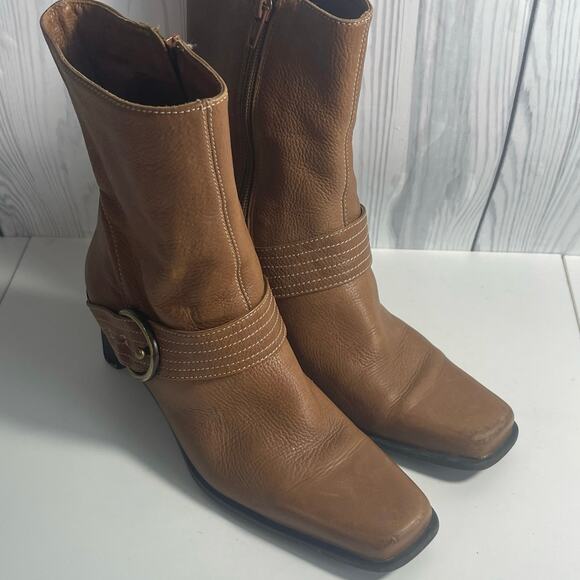 Vintage Etienne Aigner Square Toe Leather Jumper Boots Size 6.5 - Picture 1 of 9
